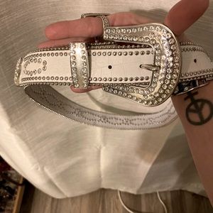 NWT White Genuine Leather Rhinestone Silver Belt